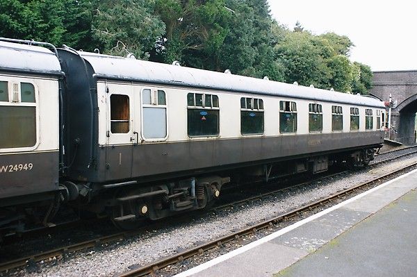 File:BR Mk.I FK No.W13337 "Gillian" (6762035567).jpg