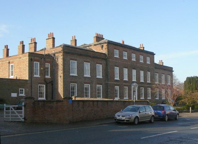 File:Thirsk Hall - geograph.org.uk - 1586620.jpg