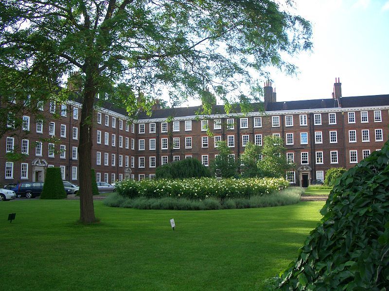 File:Gray's inn zz.JPG