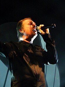 Humphreys performing with OMD in 2008