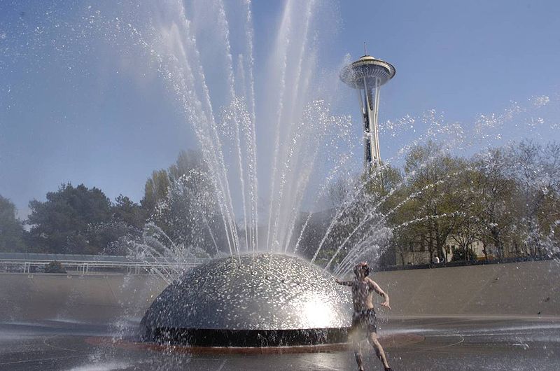 File:Internationalfountain.jpg