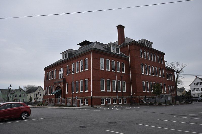 File:NewBedfordMA IngrahamSchool.jpg