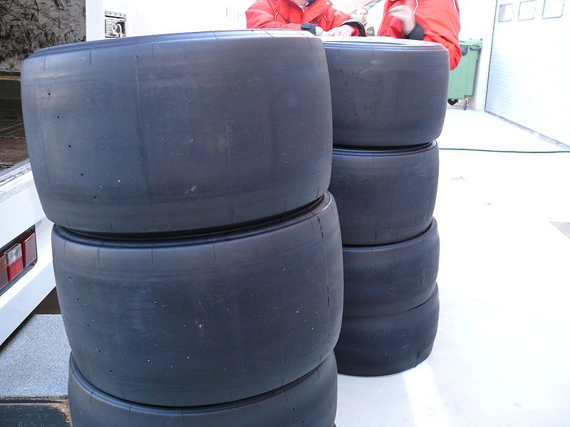 File:F1 Slick Tires.jpg